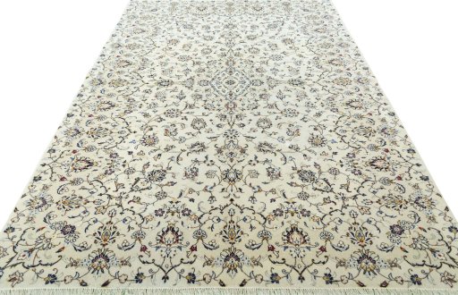 Surface texture of New Kashan rug with natural Wool and intricate pattern