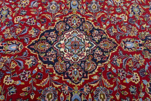 Central medallion detail of New Kashan rug from Iran / Persia