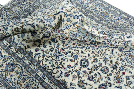 Surface texture of New Kashan rug with natural Wool and intricate pattern