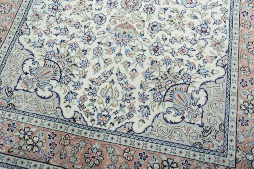 Close-up detail of New Kashan rug from Iran / Persia showing Wool weave