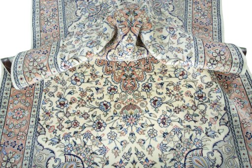 Surface texture of New Kashan rug with natural Wool and intricate pattern