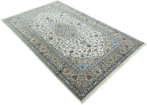 Close-up detail of New Kashan rug from Iran / Persia showing Cork weave