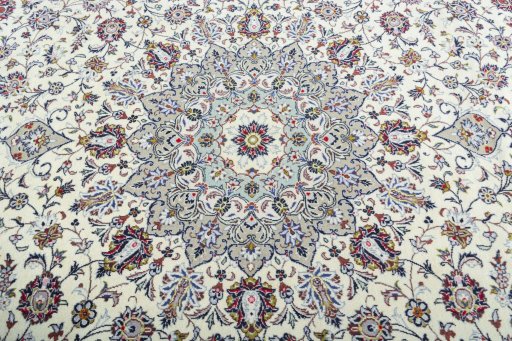 Central medallion detail of New Kashan rug from Iran / Persia