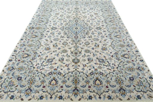 Surface texture of New Kashan rug with natural Wool and intricate pattern