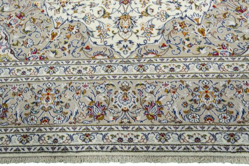 Full view of New Kashan rug from Iran / Persia, 396 × 294 cm in Beige tones
