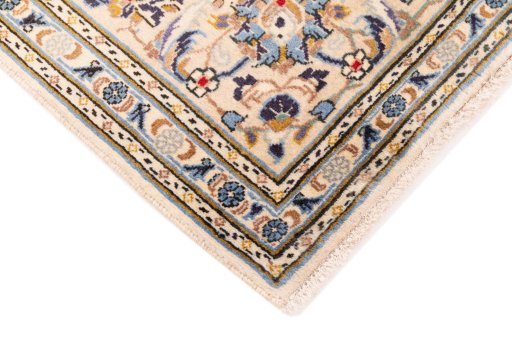 Central medallion detail of 1984s Kashan rug from Iran / Persia