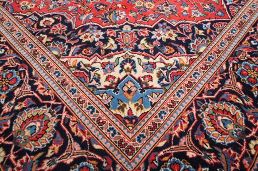 Close-up detail of 1990s Kashan rug from Iran / Persia showing Wool weave