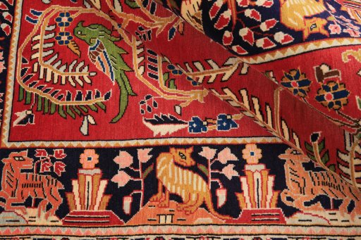 Corner detail of 1970s Kashan rug showing border pattern and Wool pile