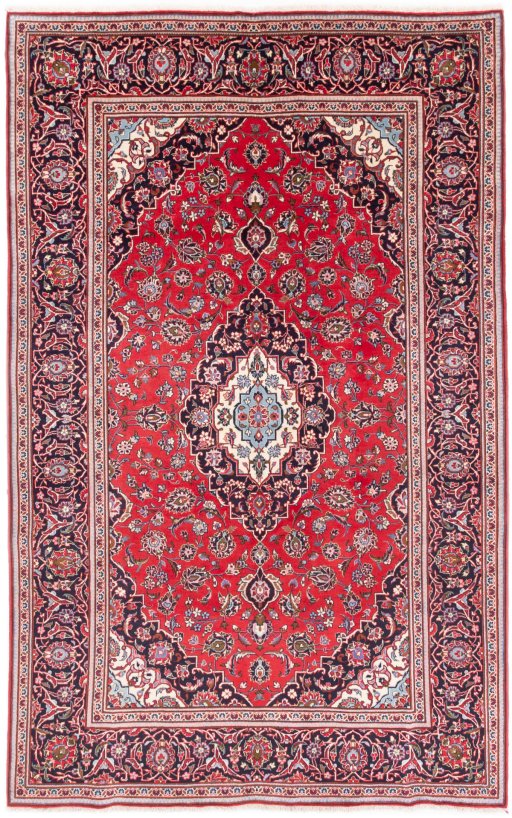 Full view of 1977s Kashan rug from Iran / Persia, 320 × 205 cm in Red tones