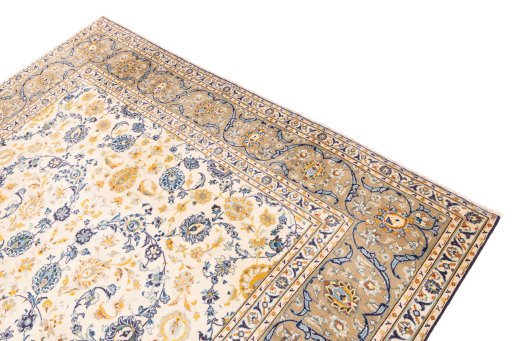 Surface texture of 1970s Kashan rug with natural Wool and intricate pattern