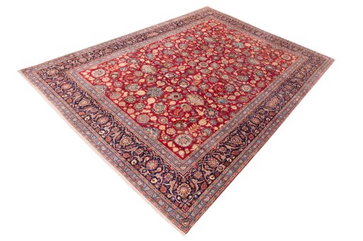 Corner detail of 1980s Kashan rug showing border pattern and Wool pile