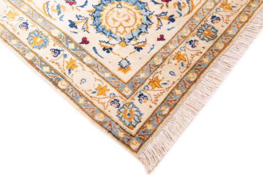Central medallion detail of 1973s Kashan rug from Iran / Persia