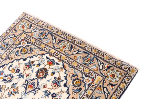 Surface texture of 2000s Kashan rug with natural Wool and intricate pattern