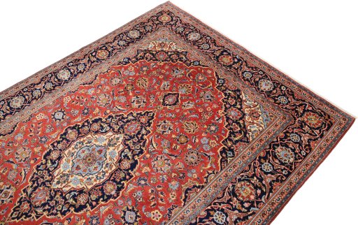Surface texture of 1990s Kashan rug with natural Wool and intricate pattern