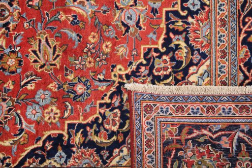 Close-up detail of 1990s Kashan rug from Iran / Persia showing Wool weave