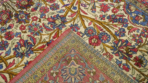 Full view of 1920s Kashan rug from Iran / Persia, 200 × 133 cm in Beige tones