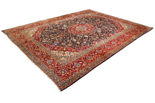 Close-up detail of 1990s Kashan rug from Iran / Persia showing Wool weave