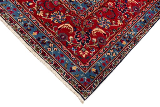 Central medallion detail of 1990s Kashan rug from Iran / Persia