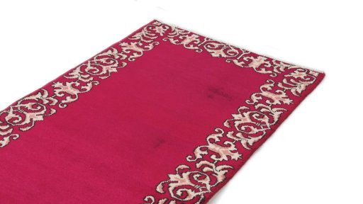 Surface texture of 2000s Kashan rug with natural Wool and intricate pattern