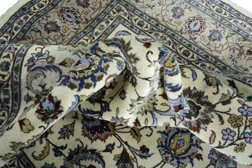 Surface texture of New Kashmar rug with natural Wool and intricate pattern