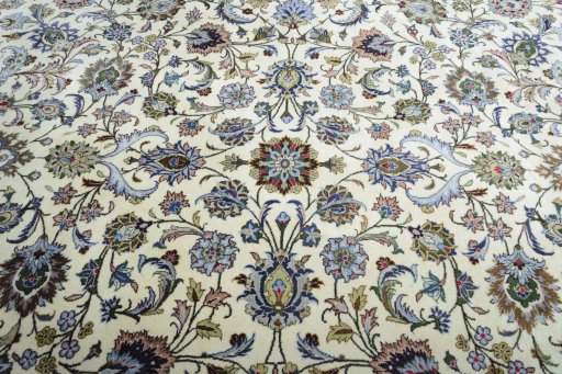 Central medallion detail of New Kashmar rug from Iran / Persia