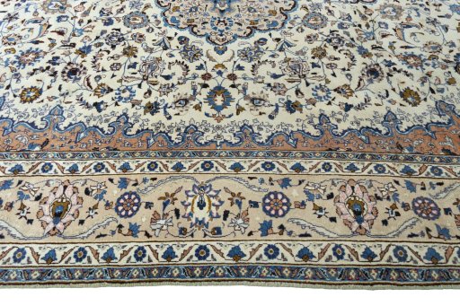 Corner detail of 2000s Kashmar rug showing border pattern and Wool pile