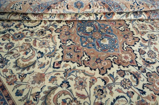Close-up detail of 1970s Kashmar rug from Iran / Persia showing Wool weave
