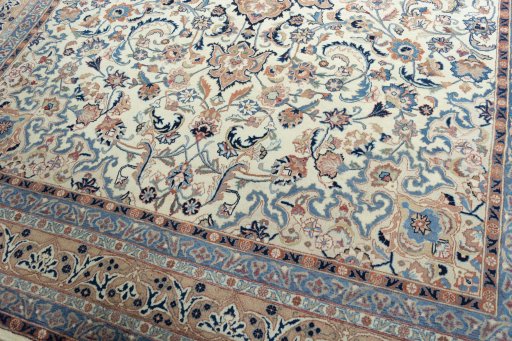 Close-up detail of 1970s Kashmar rug from Iran / Persia showing Wool weave