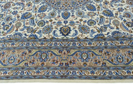 Corner detail of 2000s Kashmar rug showing border pattern and Wool pile