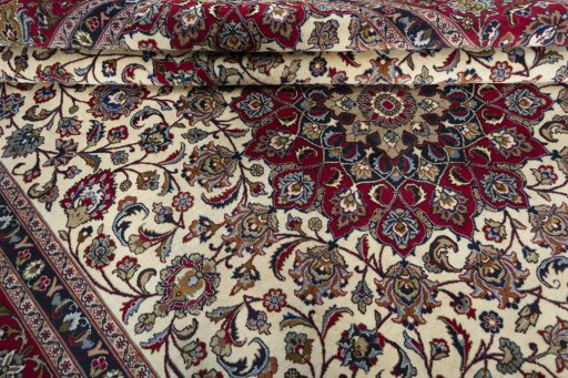 Close-up detail of 1970s Kashmar rug from Iran / Persia showing Wool weave