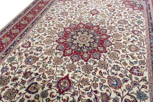 Backside of handmade 1970s Kashmar rug showing knot structure and weave density