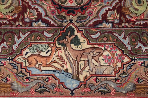 Close-up detail of 1990s Kashmar rug from Iran / Persia showing Wool weave