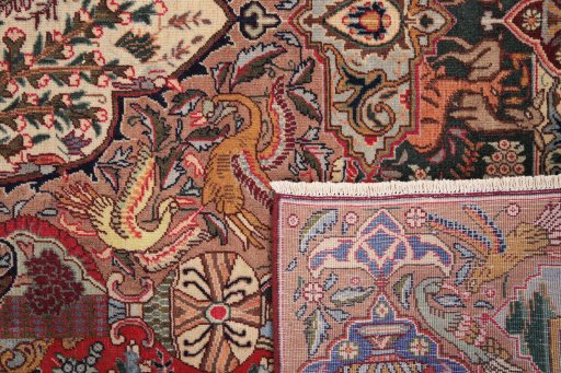 Close-up detail of 1990s Kashmar rug from Iran / Persia showing Wool weave