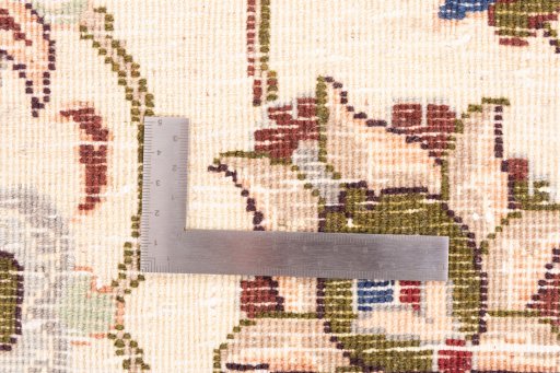 Corner detail of 2005s Kashmar rug showing border pattern and Wool pile