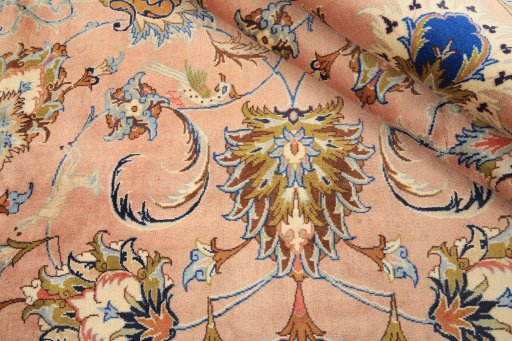 Close-up detail of 1990s Kashmar rug from Iran / Persia showing Wool weave