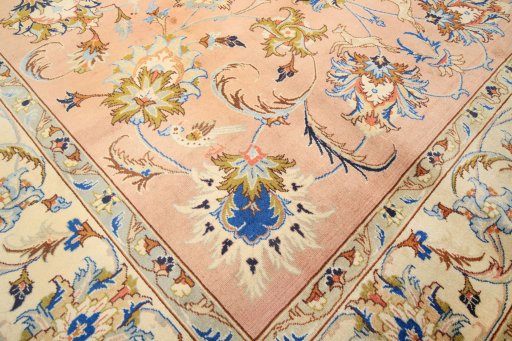 Close-up detail of 1990s Kashmar rug from Iran / Persia showing Wool weave
