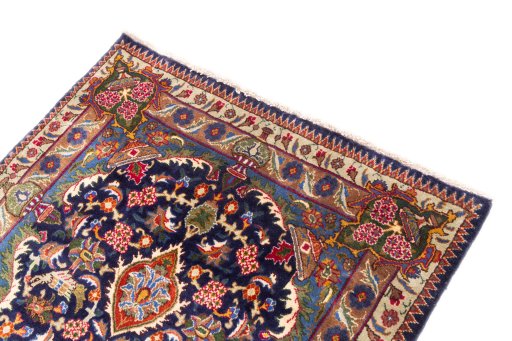 Surface texture of 1975s Kashmar rug with natural Wool and intricate pattern