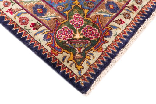 Central medallion detail of 1975s Kashmar rug from Iran / Persia