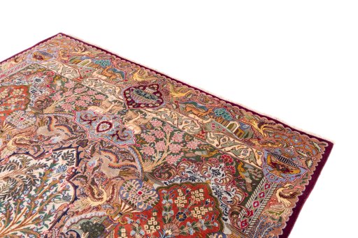Surface texture of 2005s Kashmar rug with natural Wool and intricate pattern