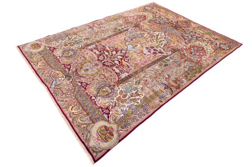Close-up detail of 1960s Kashmar rug from Iran / Persia showing Wool weave