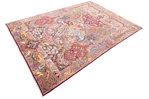 Corner detail of 1960s Kashmar rug showing border pattern and Wool pile