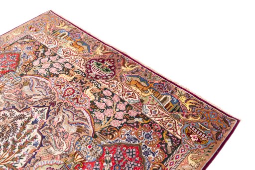 Surface texture of 1960s Kashmar rug with natural Wool and intricate pattern