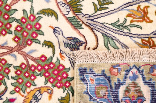 Close-up detail of 1975s Kashmar rug from Iran / Persia showing Wool weave