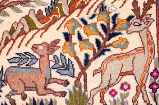 Corner detail of 1975s Kashmar rug showing border pattern and Wool pile