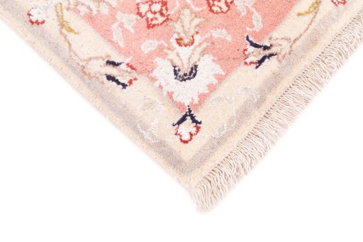 Central medallion detail of 1985s Kashmar rug from Iran / Persia