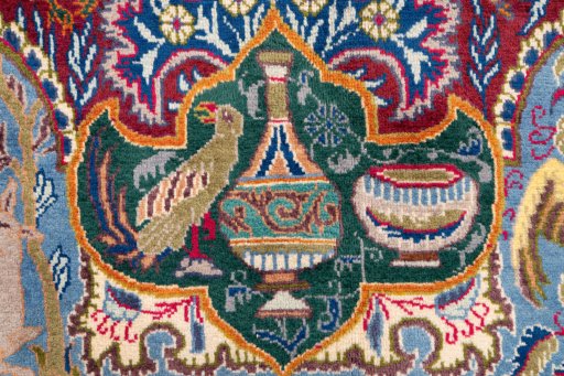 Corner detail of 2006s Kashmar rug showing border pattern and Wool pile