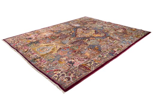 Close-up detail of 2018s Kashmar rug from Iran / Persia showing Wool weave