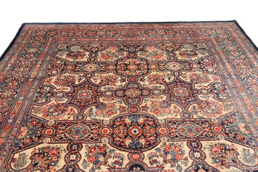 Surface texture of 1900s Kerman rug with natural Wool and intricate pattern