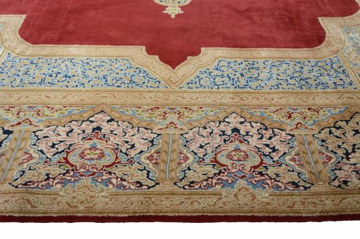 Corner detail of 2000s Kerman rug showing border pattern and Wool pile