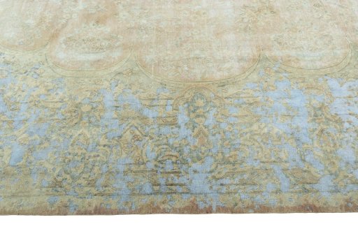 Corner detail of 1970s Kerman rug showing border pattern and Wool pile